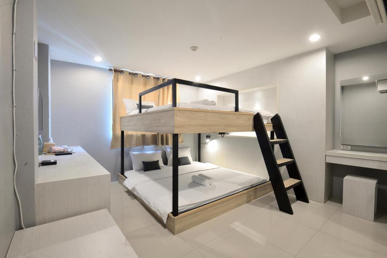 Hotel De Lux 4*