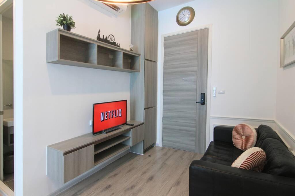 Apartment New Condo, Hi-speed Wi-fi, Gym Pool, Near Lam Sali Mrt