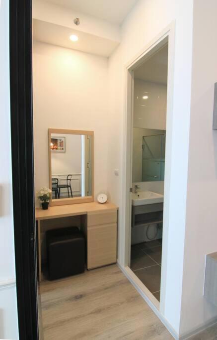 New Condo, Hi-speed Wi-fi, Gym Pool, Near Lam Sali Mrt Apartment *