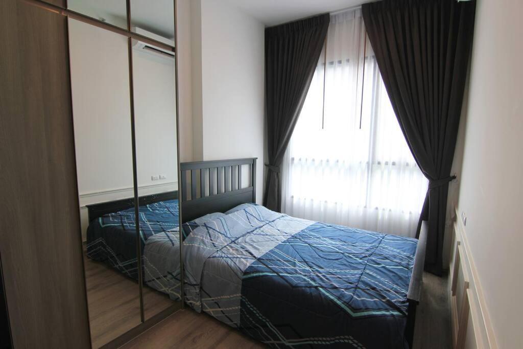 New Condo, Hi-speed Wi-fi, Gym Pool, Near Lam Sali Mrt Apartment Bangkok
