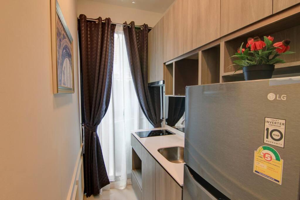 Apartment New Condo, Hi-speed Wi-fi, Gym Pool, Near Lam Sali Mrt