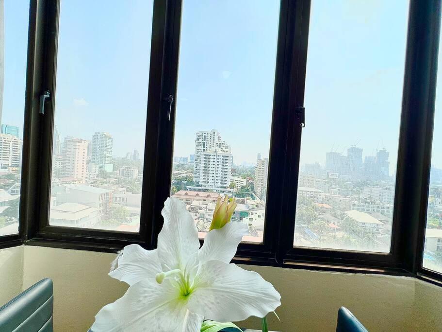 Selfcheckin Omni Tower Sukhumvit4 Nana Asoke Bts Mrt Hispeed Wifi Pool&gym Appartement *
