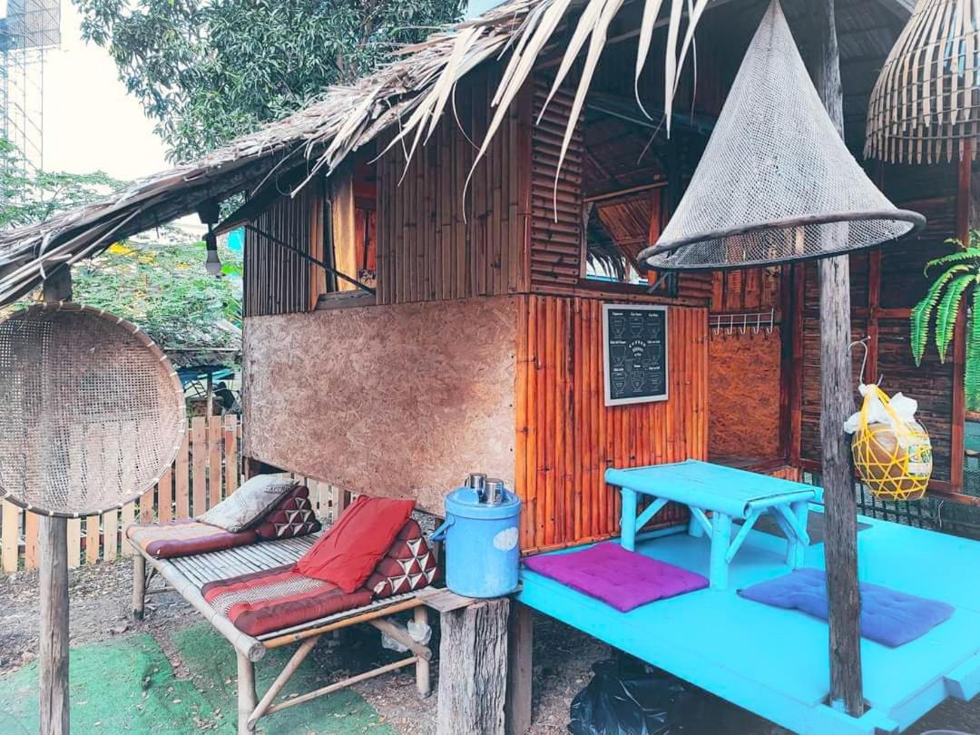 Hostel Do Dee Cafe *