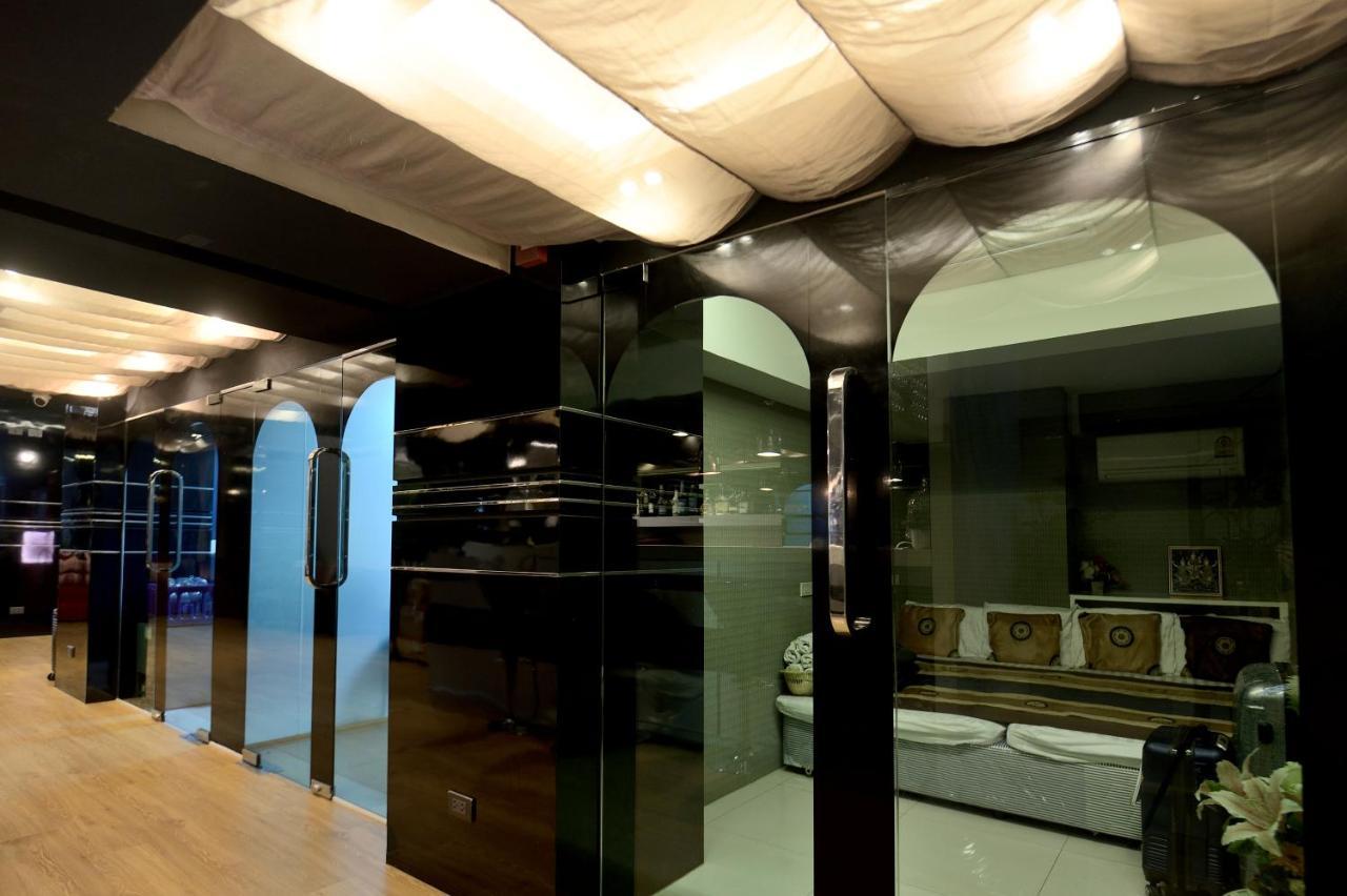 De Lux Hotel
