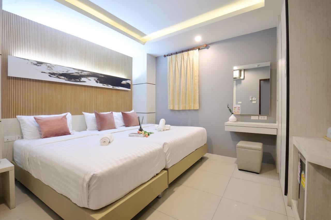 De Lux Hotel