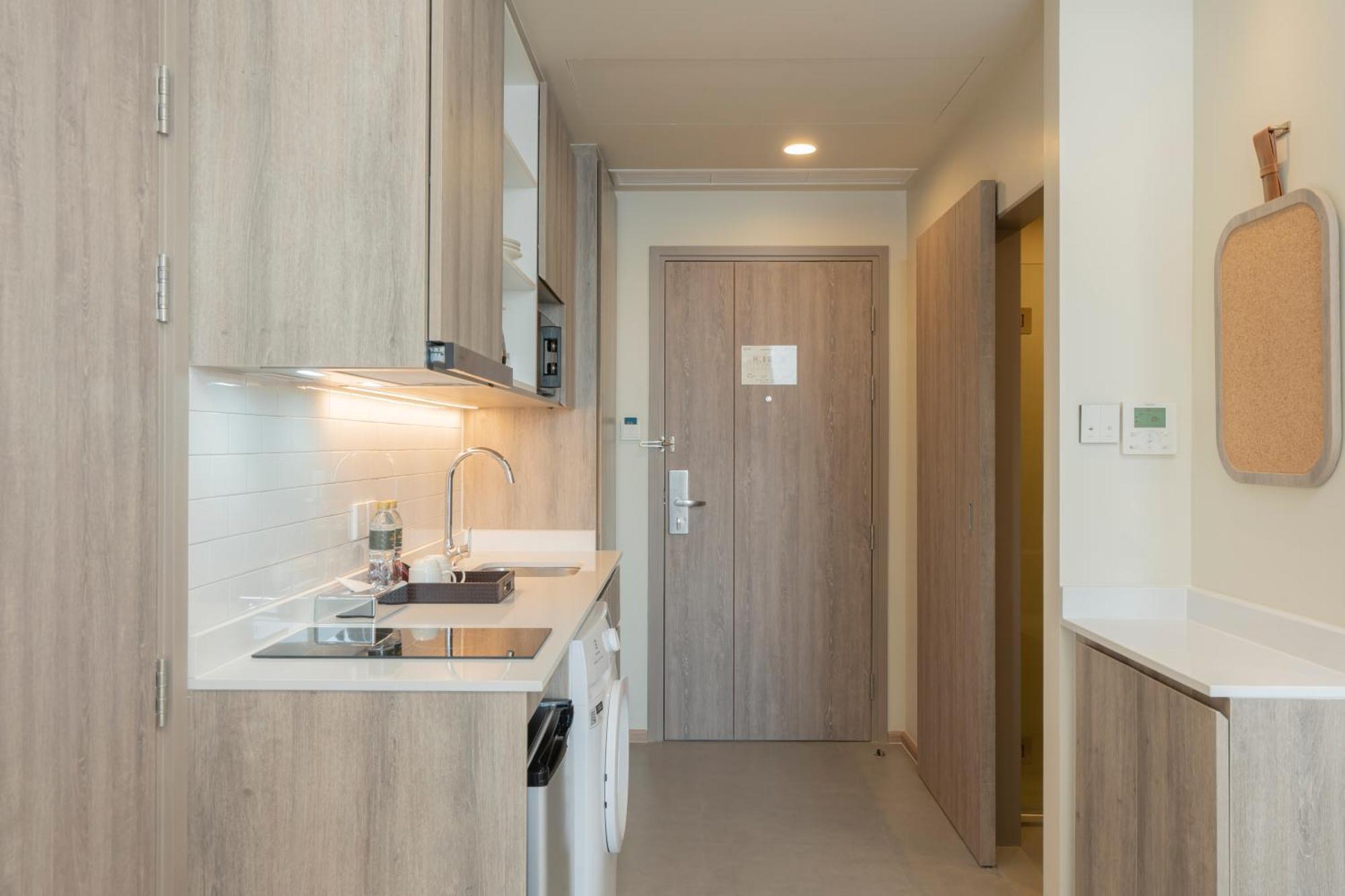 Staybridge Sukhumvit By Ihg Hotel 4*