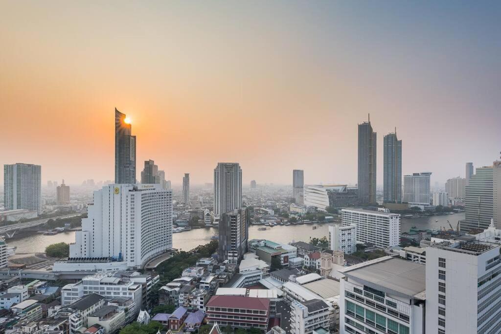 Apartment Bangkok, 5 Stars River View & Characteristic Decor