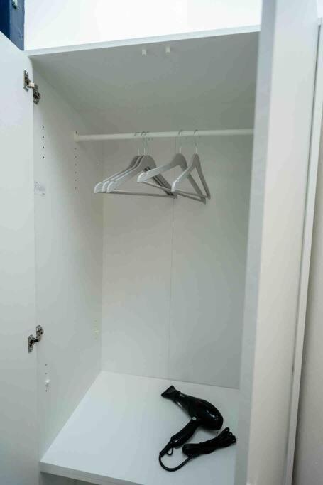 Townhome W/ Workstation-2mins To Food-fun-metro Holiday home Bangkok