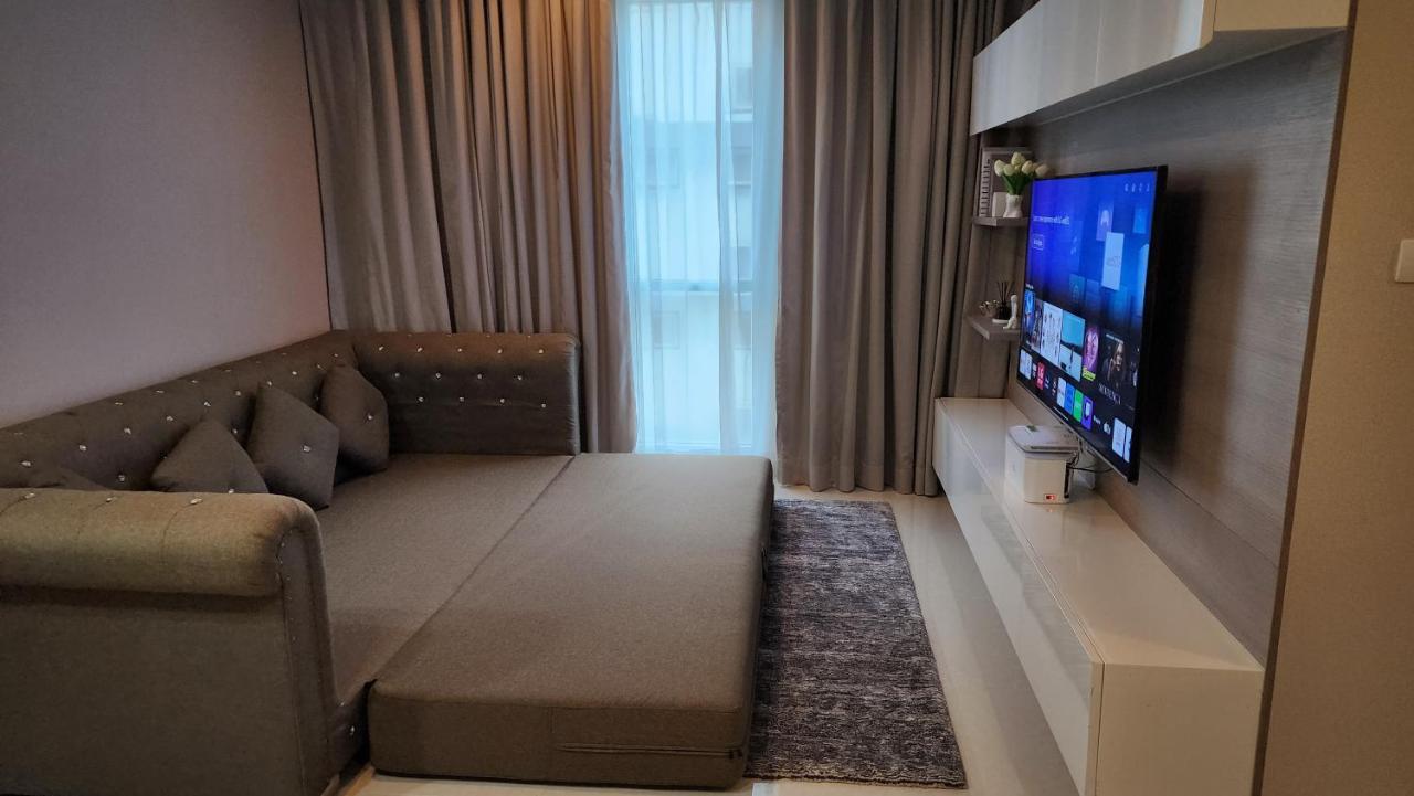 Condominium - Sukhumvit Soi 5 Bts Nana 50m2 *