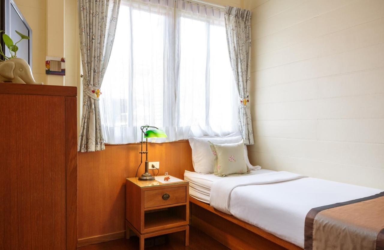 Baan Dinso Hostel Bangkok