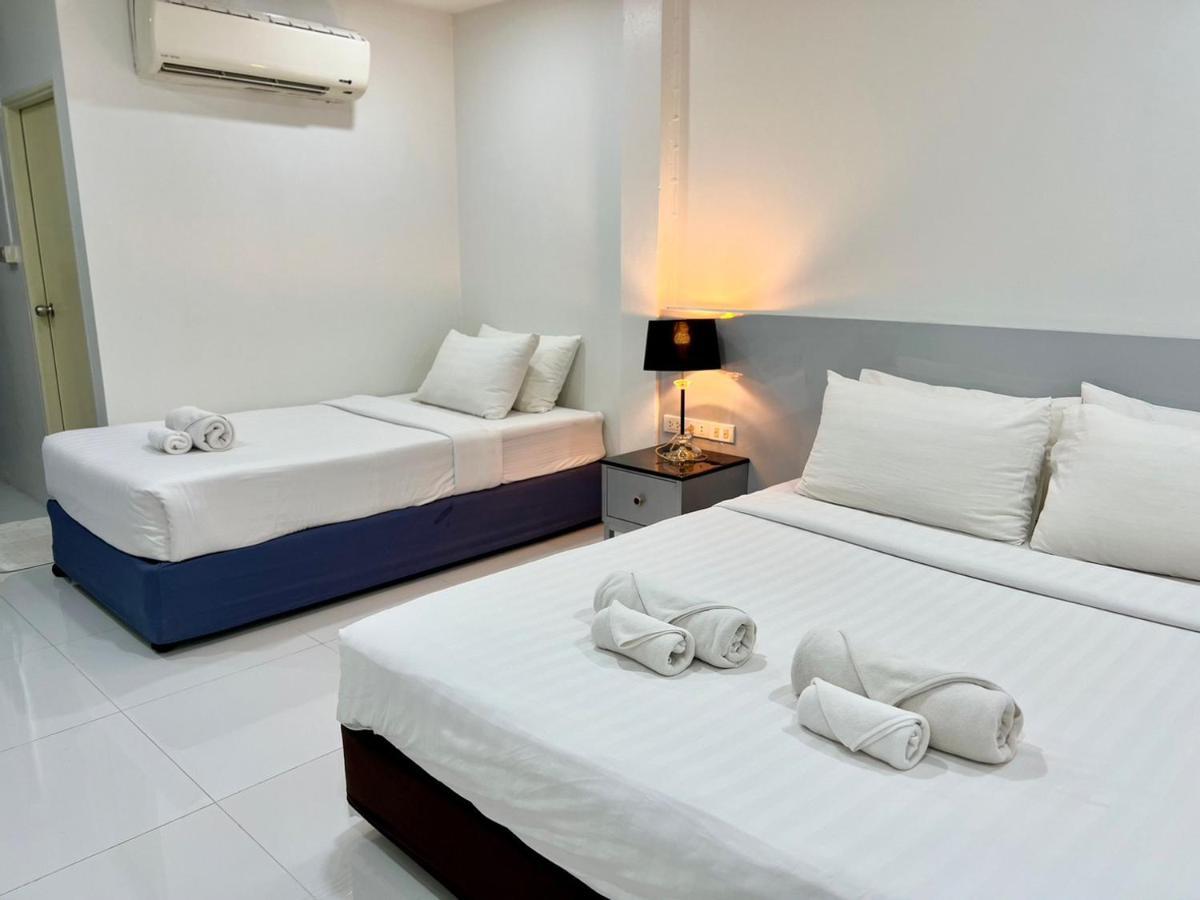 Bed By Tha-pra Sha Bangkok