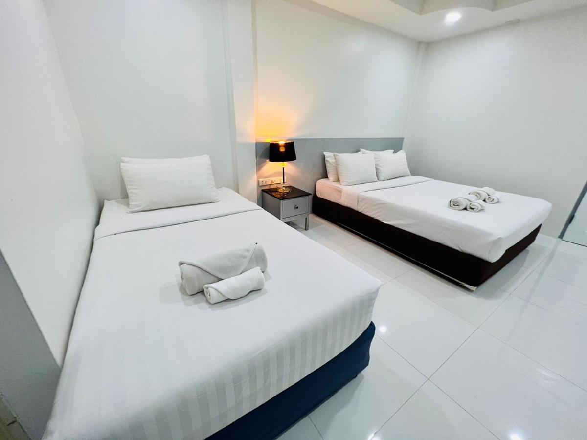Hotel Bed By Tha-pra Sha Bangkok