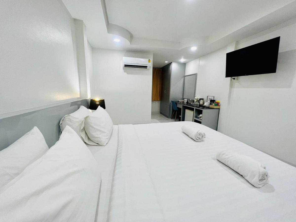 Bed By Tha-pra Sha Bangkok
