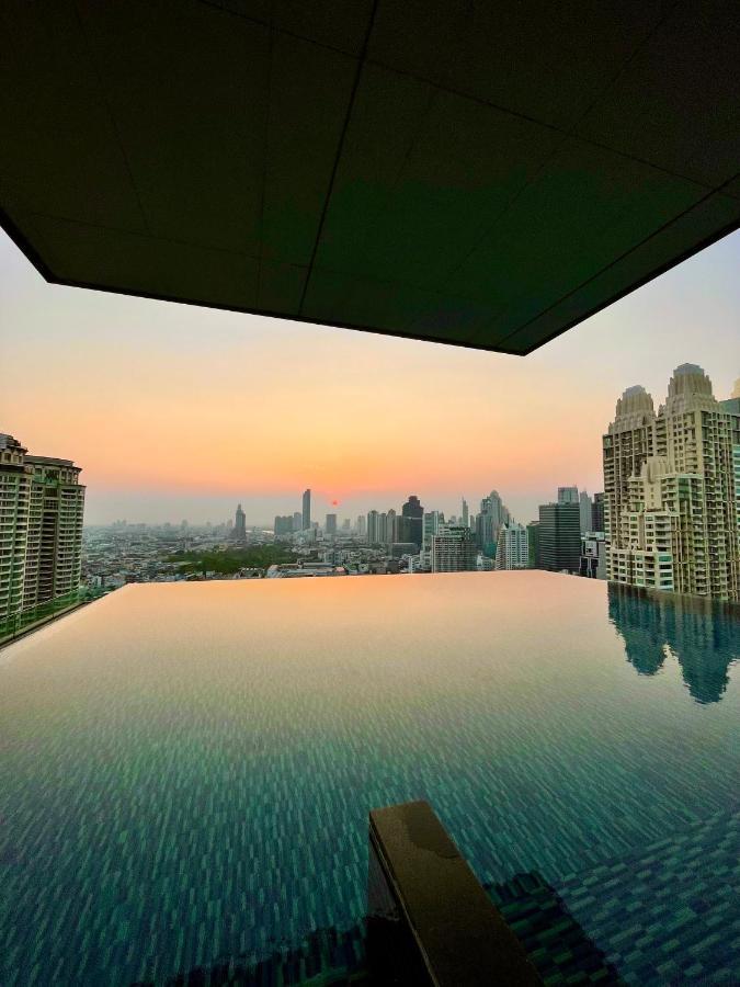 Luxury With Infinity Pool Balcony Gym Apartment