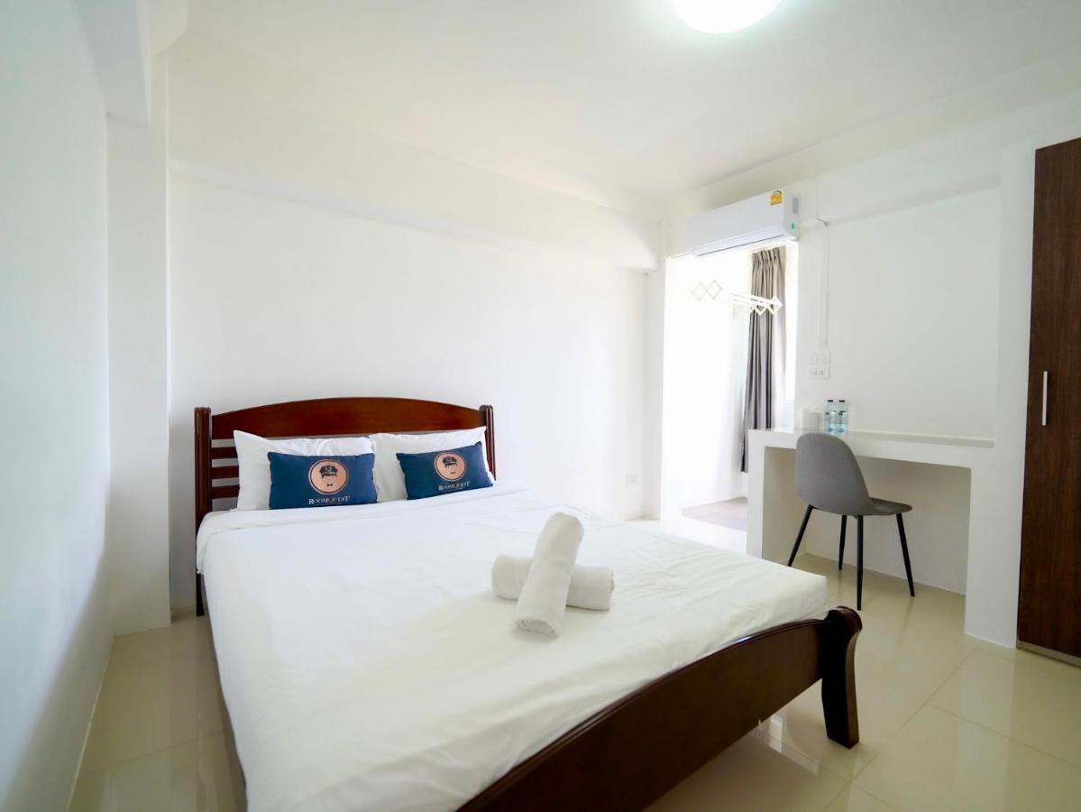 Roomquest Suvarnabhumi Ladkrabang 42 Apartment