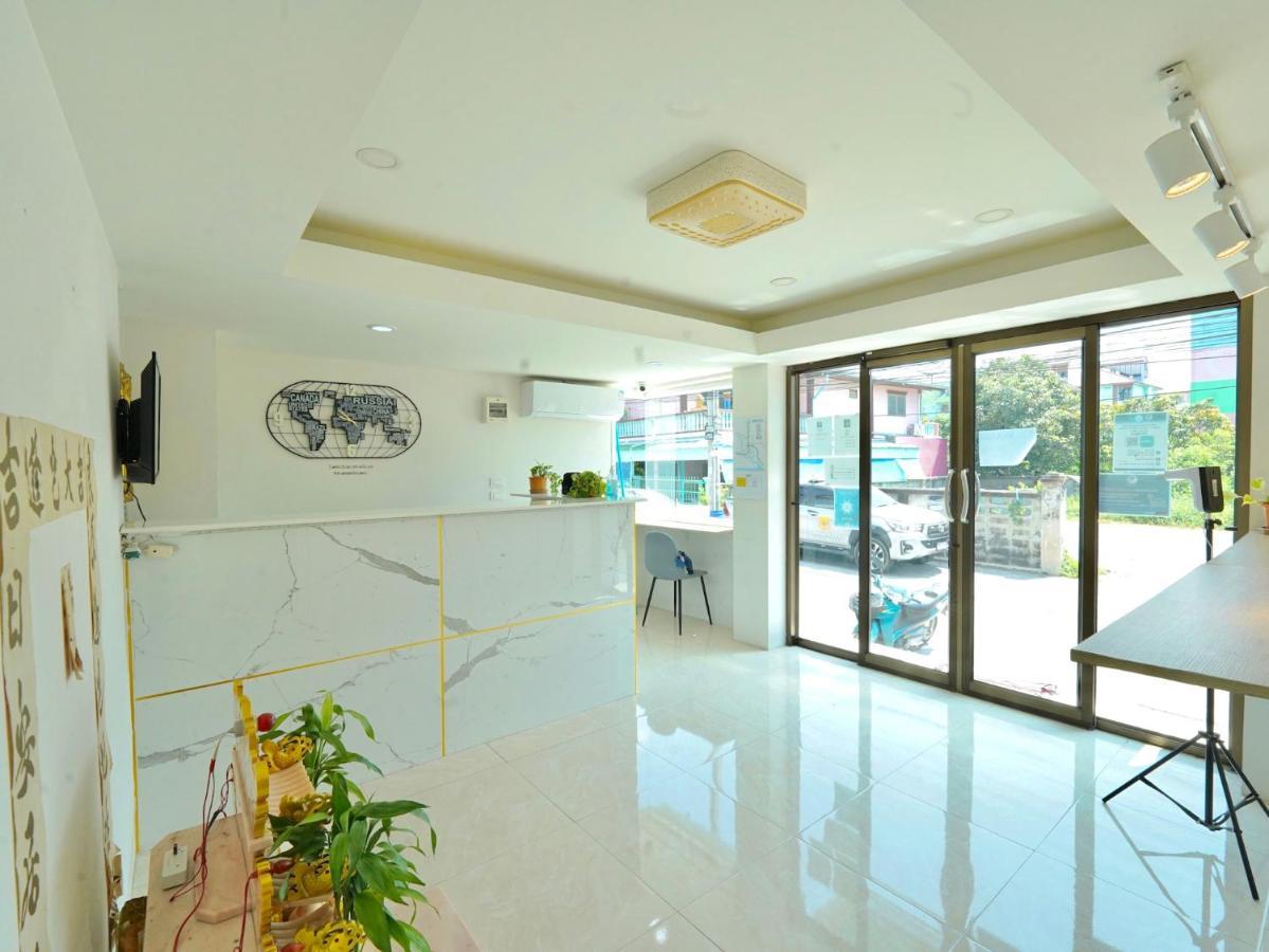 Roomquest Suvarnabhumi Ladkrabang 42 Bangkok