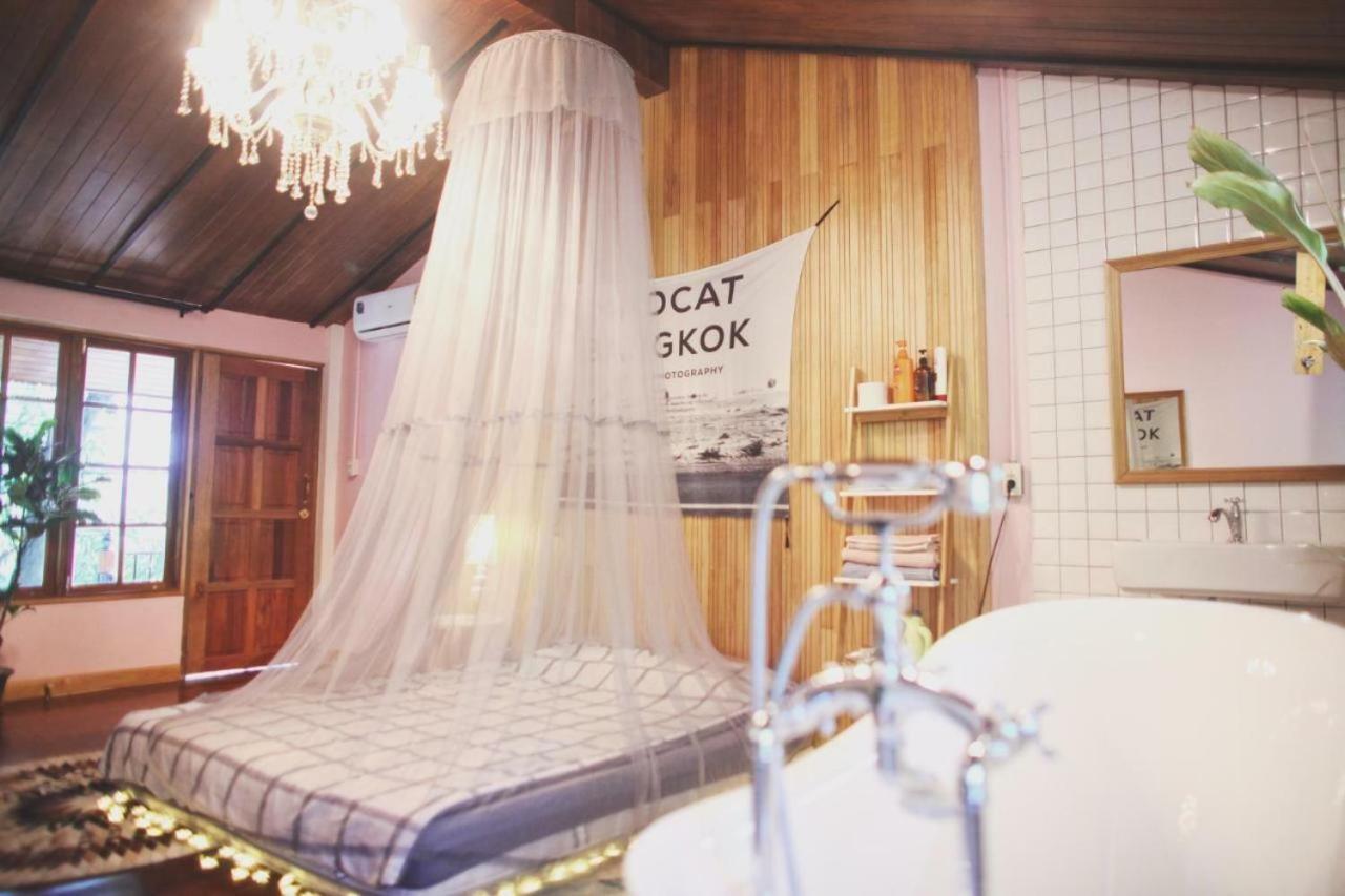Guest house T-house Bkk 2floors Near Bts With Swimming Pool And Free Wifi