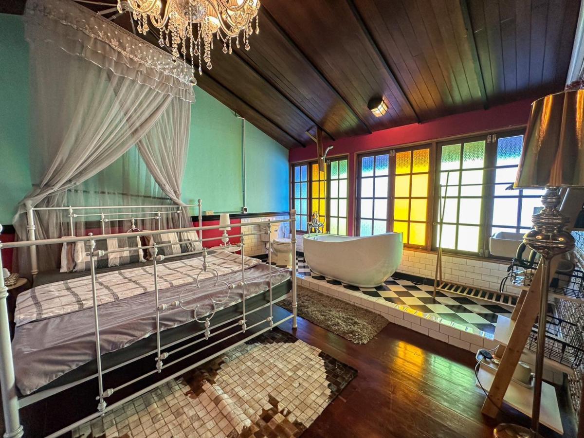 T-house Bkk 2floors Near Bts With Swimming Pool And Free Wifi * Bangkok