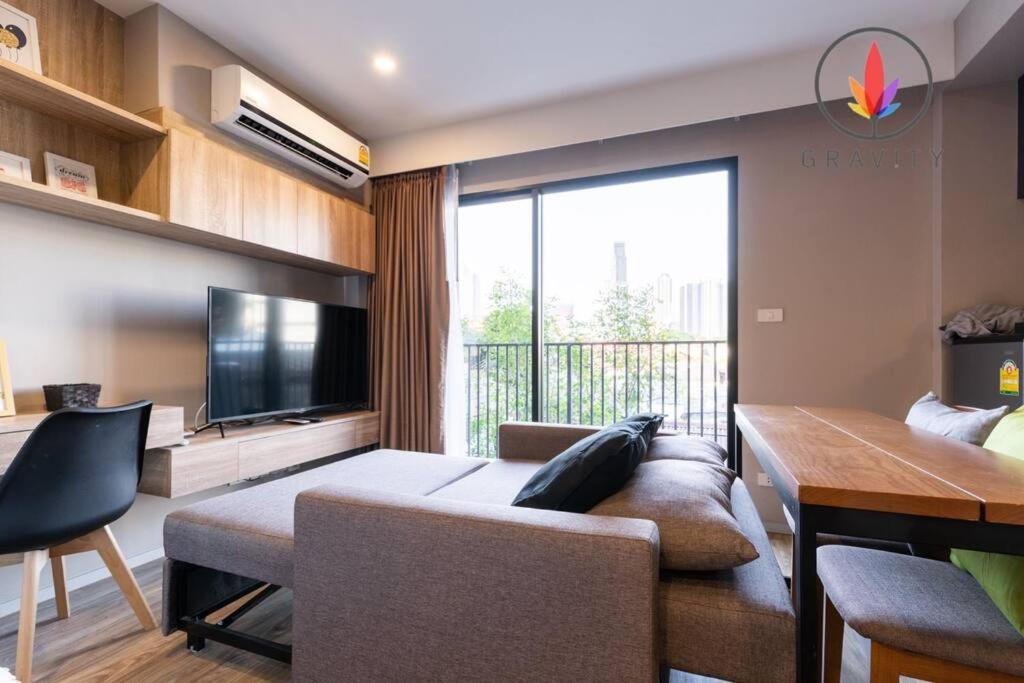 Bts S5 Surasak 900 Meters Near The Mekong River Pier Free Swimming Pool In Ferris Wheel Night Market Chinese Reception Center Appartement