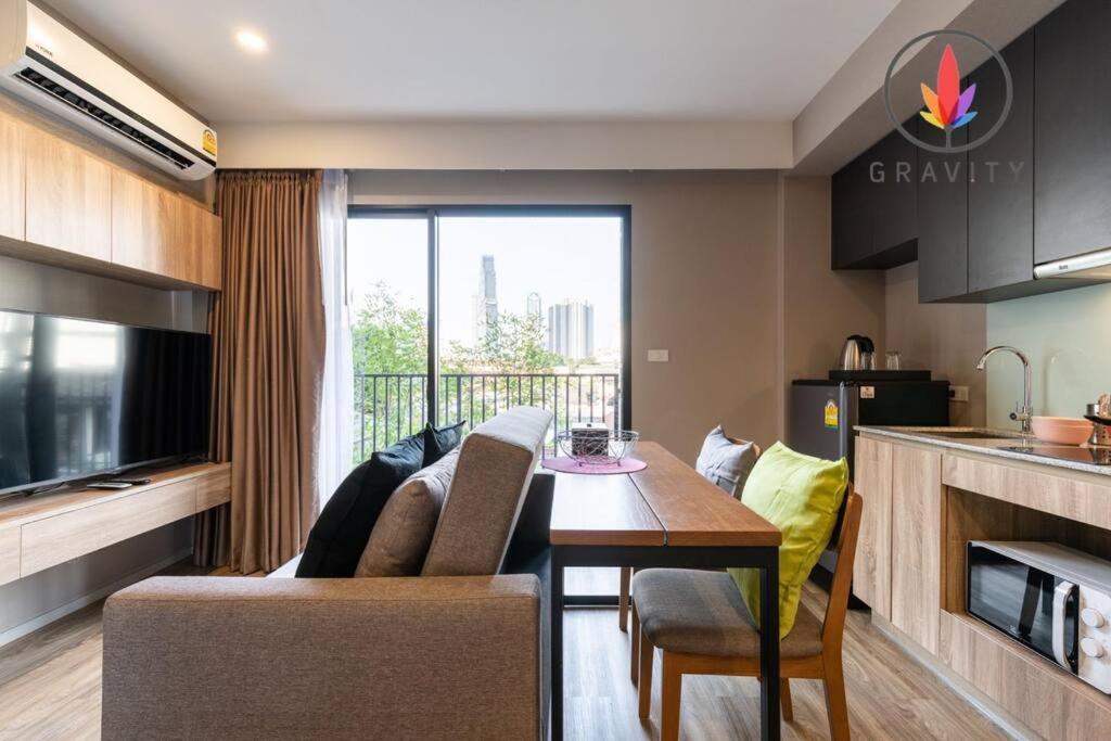 Bts S5 Surasak 900 Meters Near The Mekong River Pier Free Swimming Pool In Ferris Wheel Night Market Chinese Reception Center Bangkok
