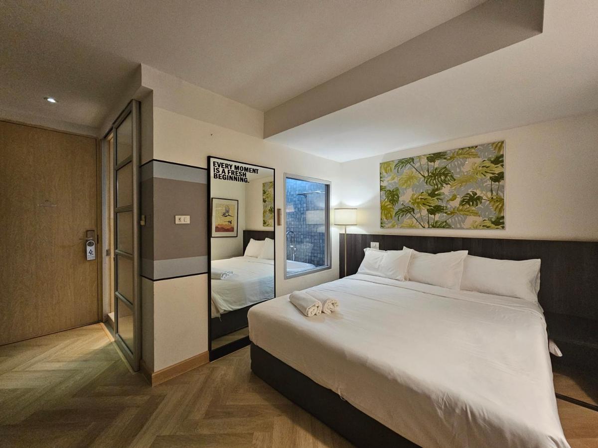 Somewhere To Escape - Hometel Hotel Bangkok
