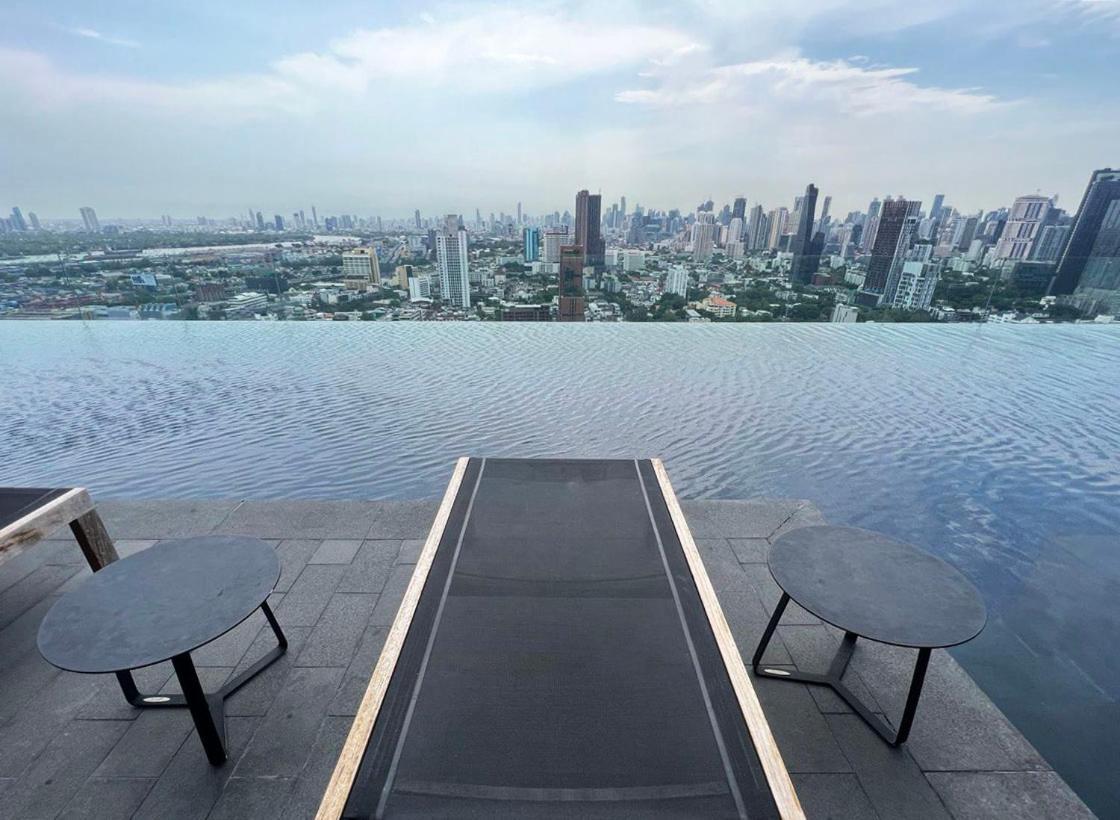 2 Bedroom Luxury 3 Min Walk From Bts Ekkamai Bangkok