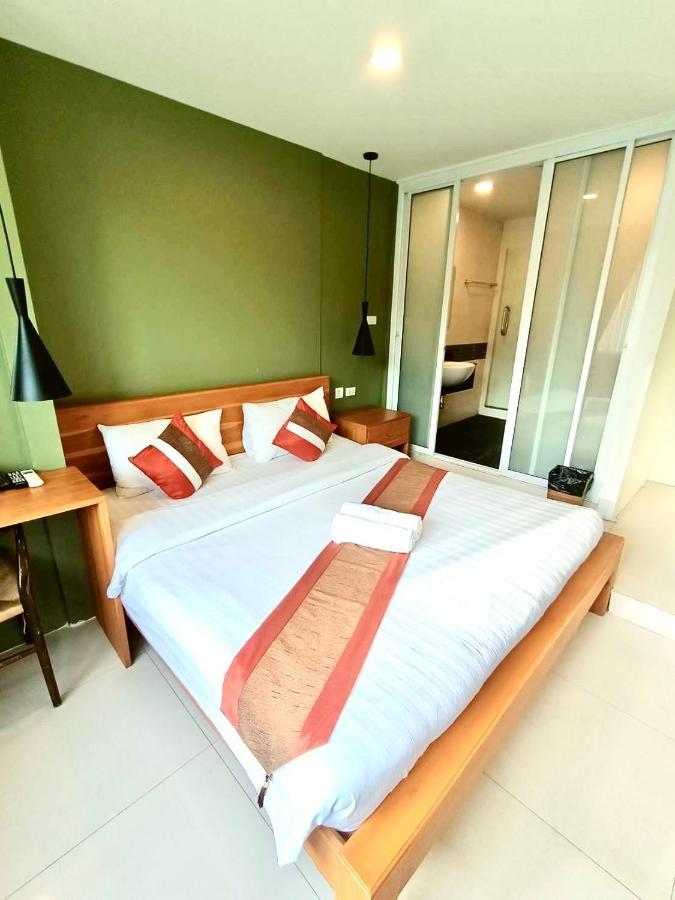 39 Living Apartment *