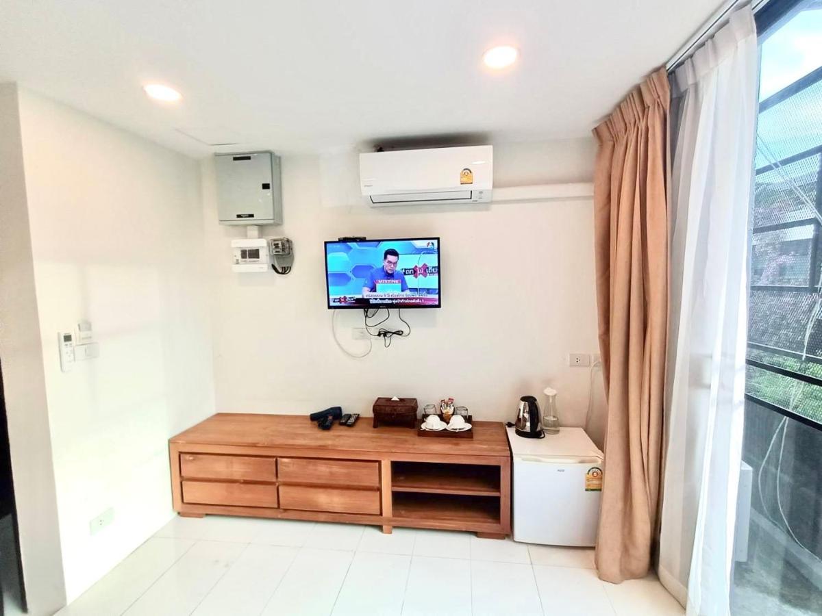 Apartment 39 Living *