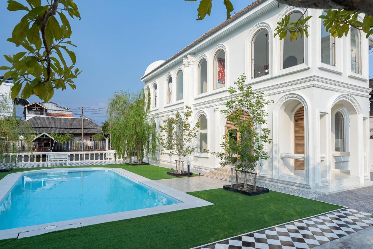 Villa Arpo Pool Riverside Bangkok