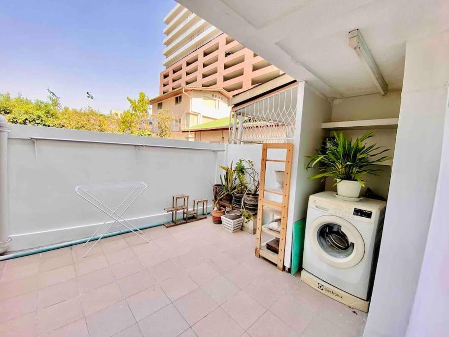 Flip Flop In Townhouse Bangkok