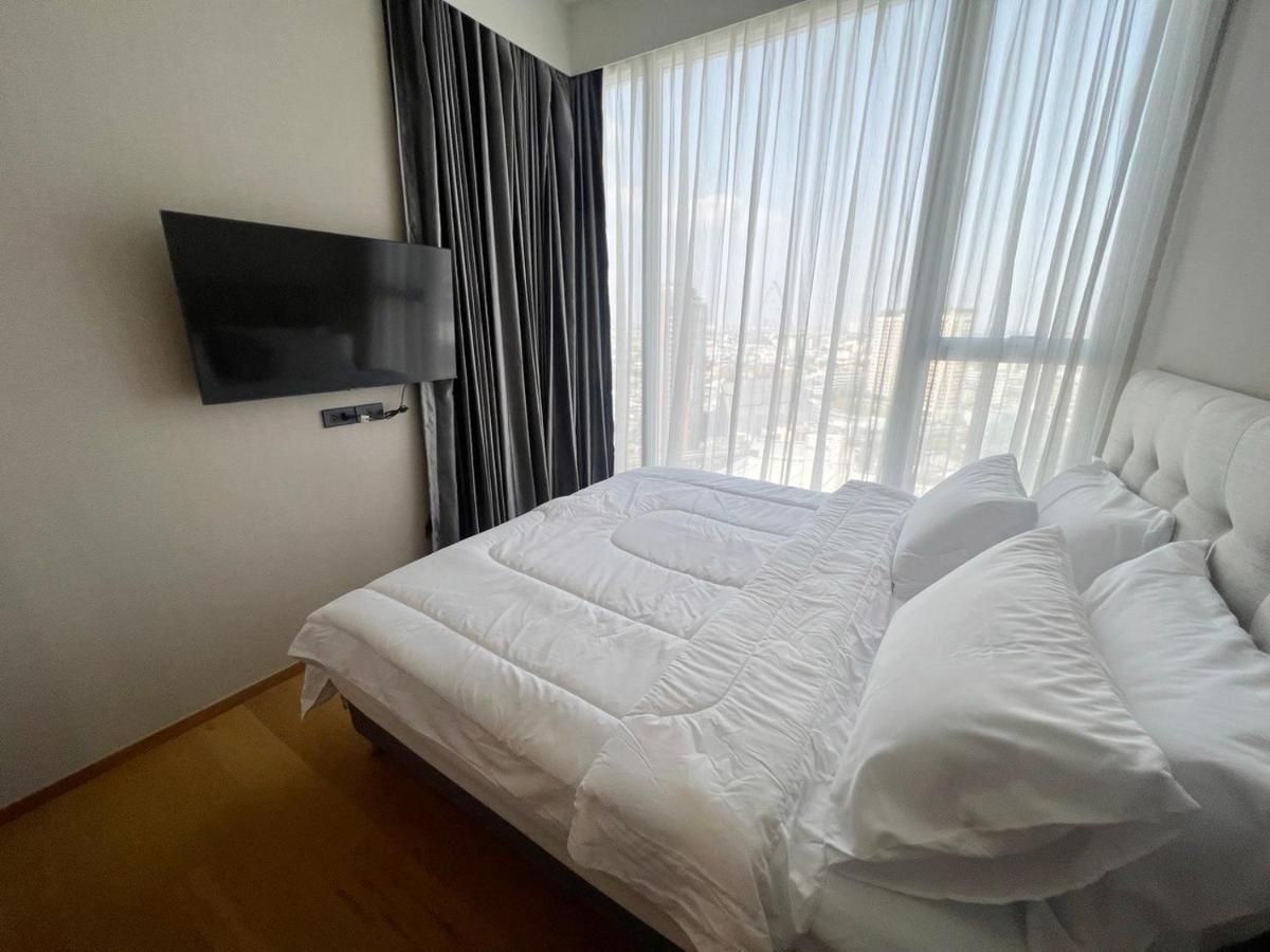 2 Bedroom Luxury 3 Min Walk From Bts Ekkamai Apartment Bangkok