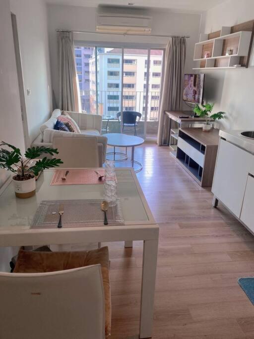 Apartment Bts Phrom Phomg /sukhumvit Road