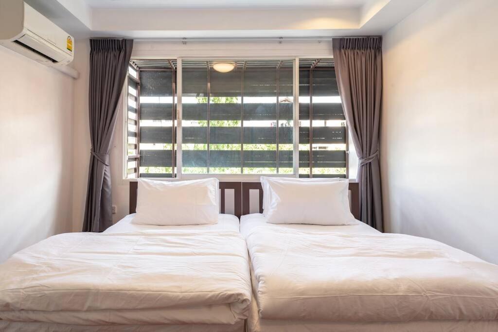 Bahay bakasyunan 420 House- Up To 10 Guests In Bangkok. *