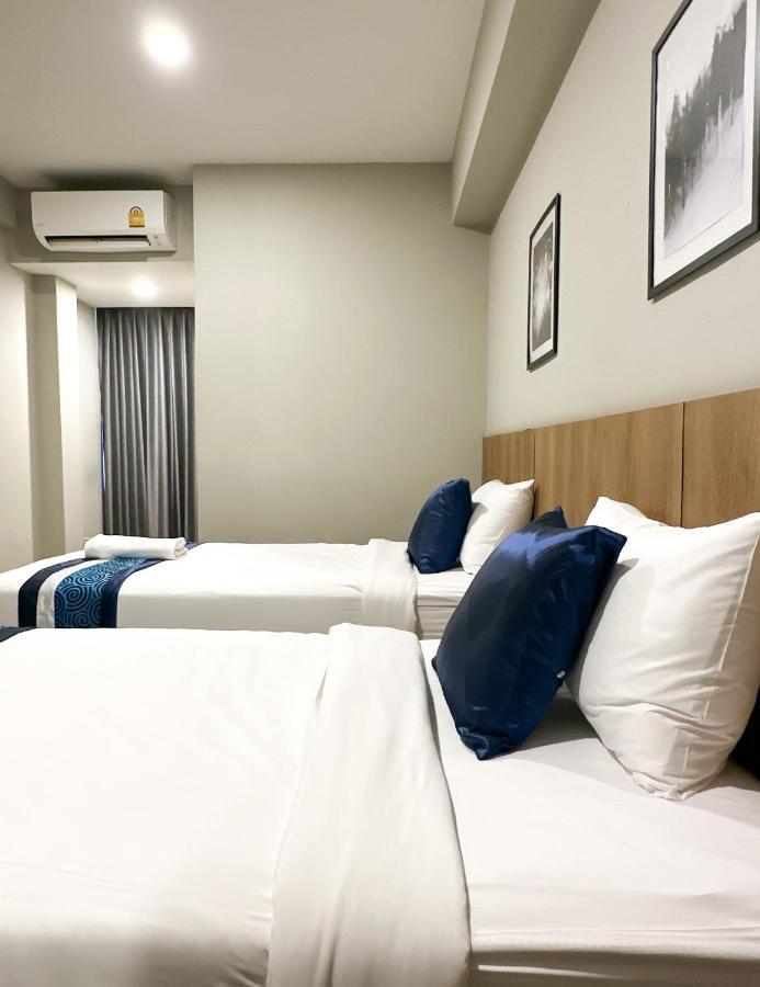 B Bangkok