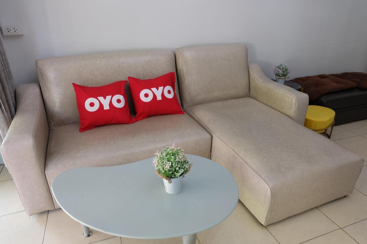 Oyo 75429 '101 Place Navanakorm' Hotel 3*