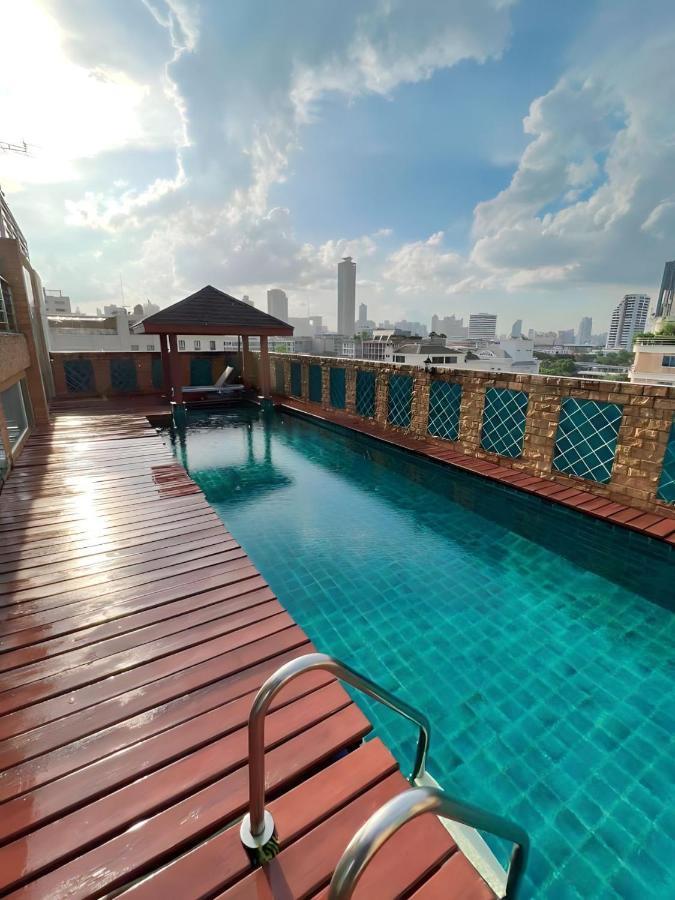 Icheck Hana Thonglor Hotel 3*