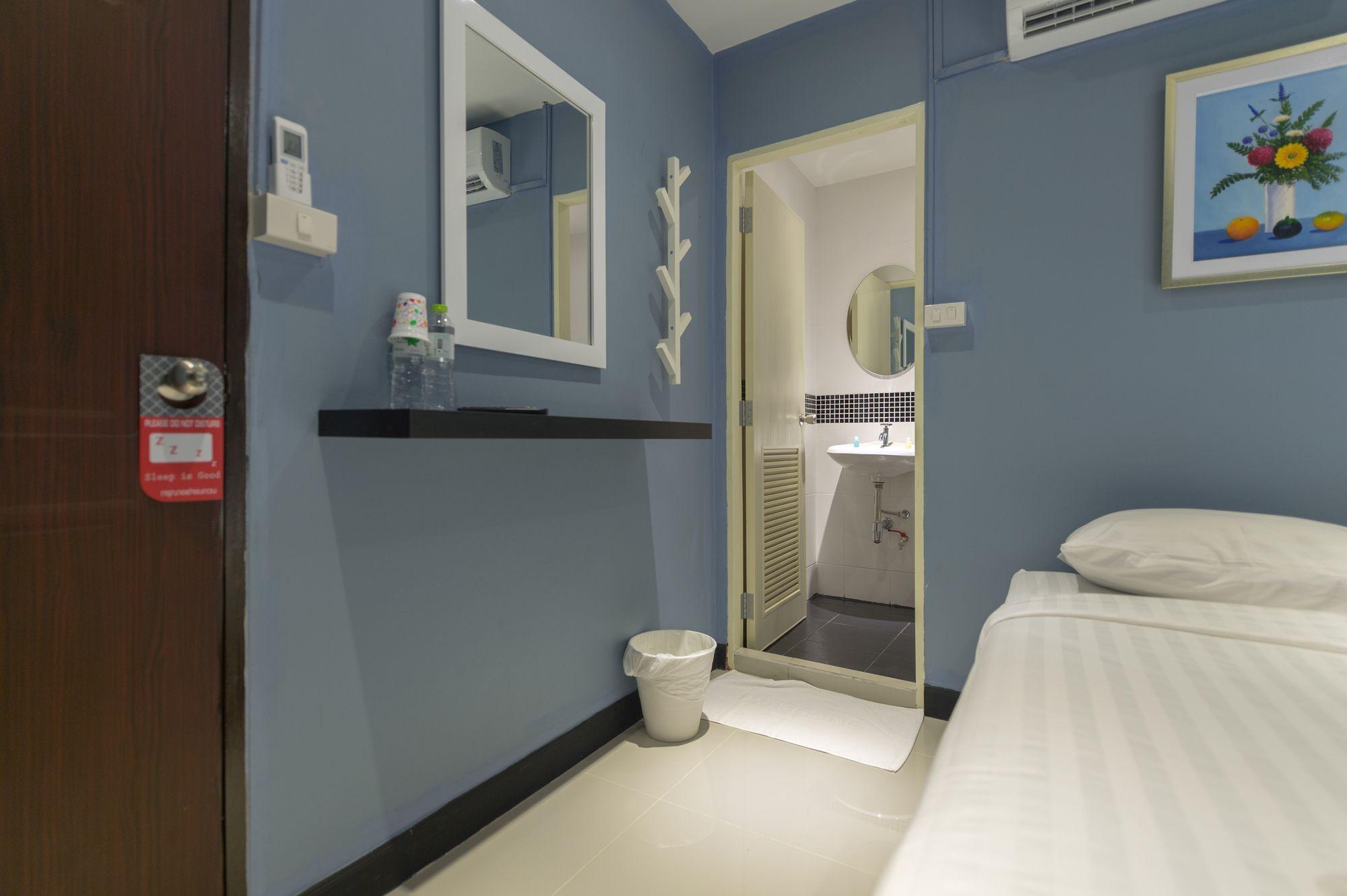 The Little Pig Sukhumvit Guest house Bangkok