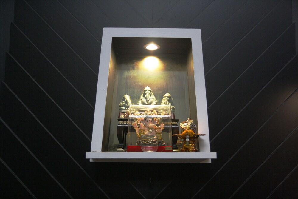 Erawan House Guest house