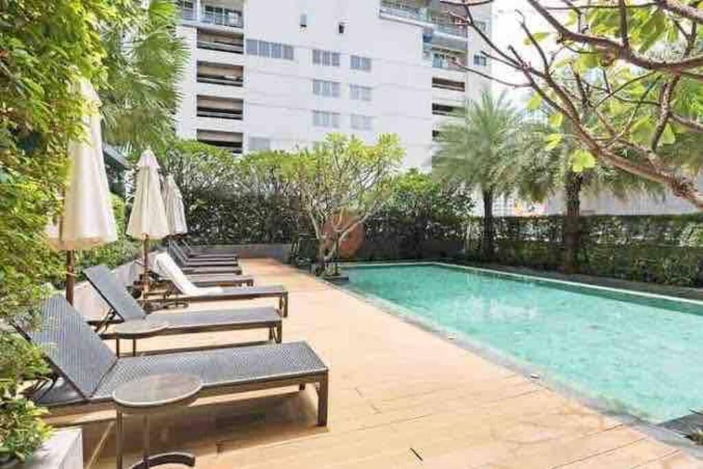 Apartment Luxurious In Prime Area *