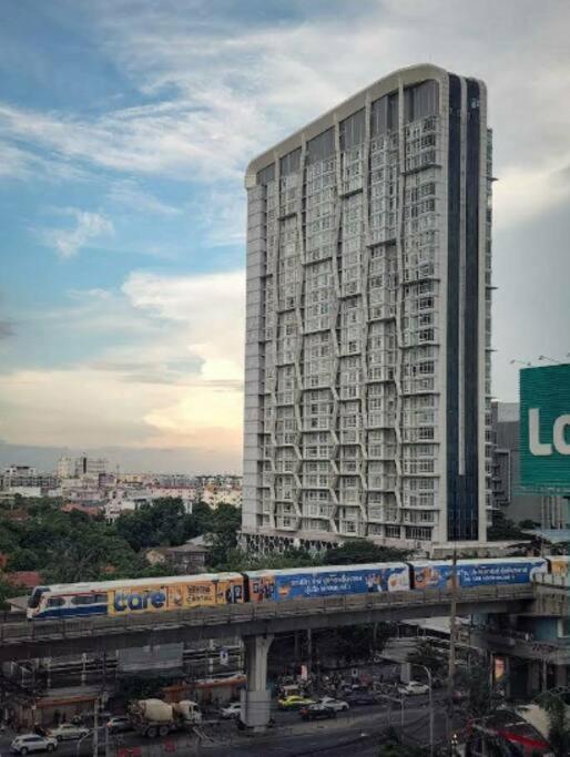 High-class 2bed Skyview Just 1-step From Bts Onnut Appartement *