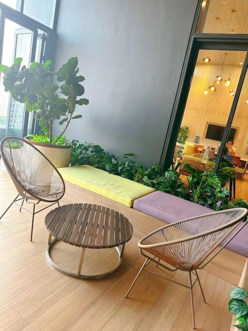 Xt Huaikhwang Apartment *