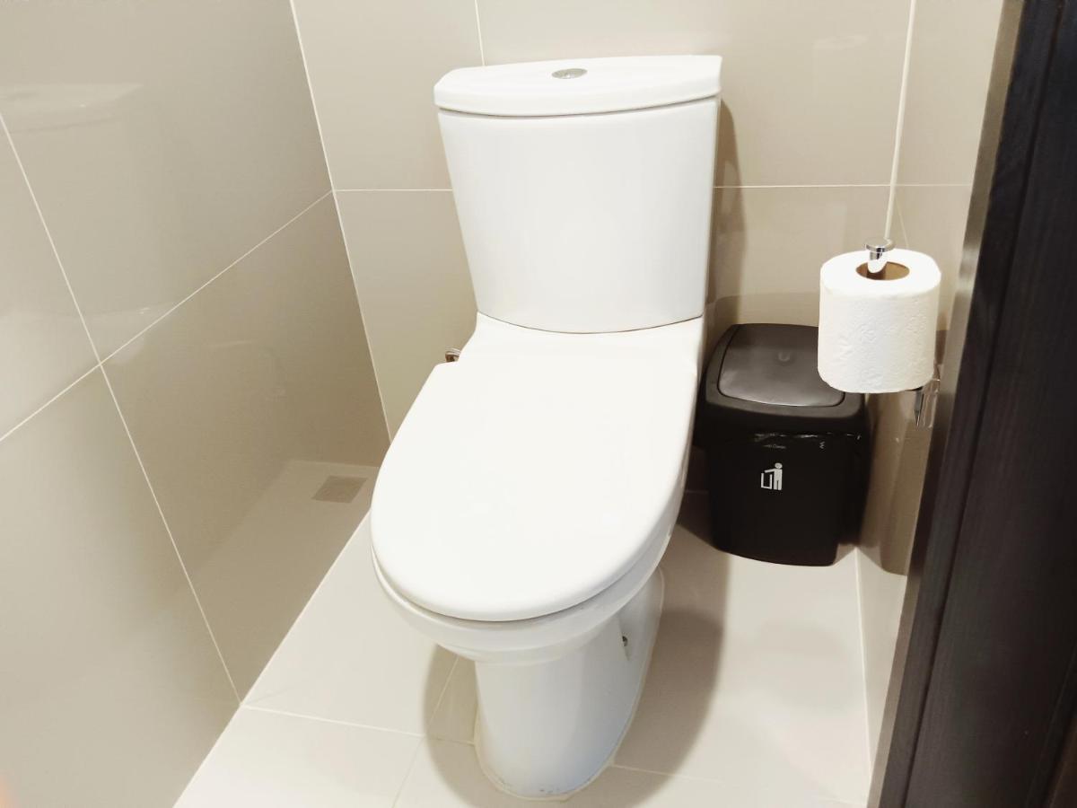 Xt Huaikhwang Apartment Bangkok