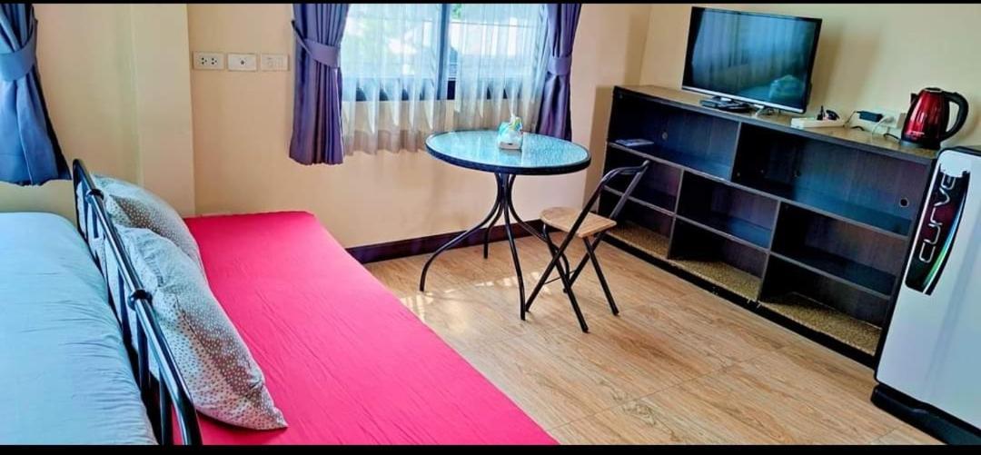 The Cube Sathorn Boutique Hotel: Modern Near Bts Surasak 2*