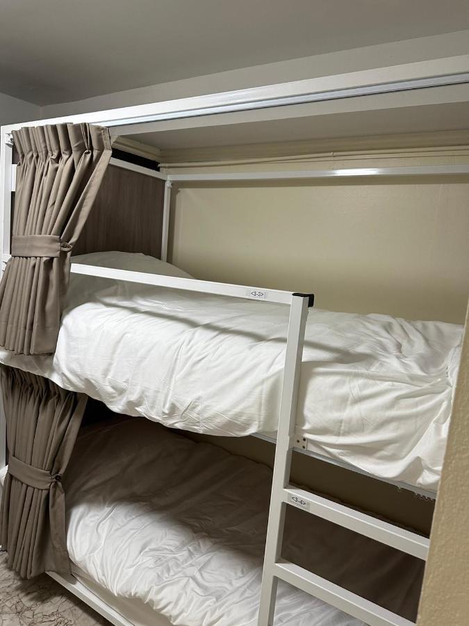 Inn Orchid House *