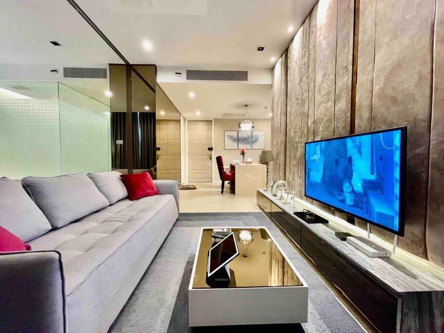 Apartment Luxurious In Prime Area
