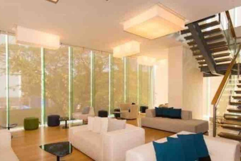 Luxurious In Prime Area Bangkok