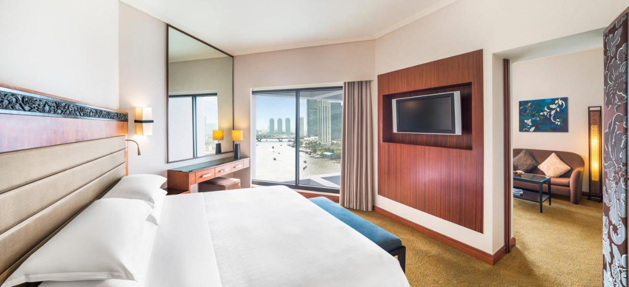 Royal Orchid Sheraton Riverside Hotel