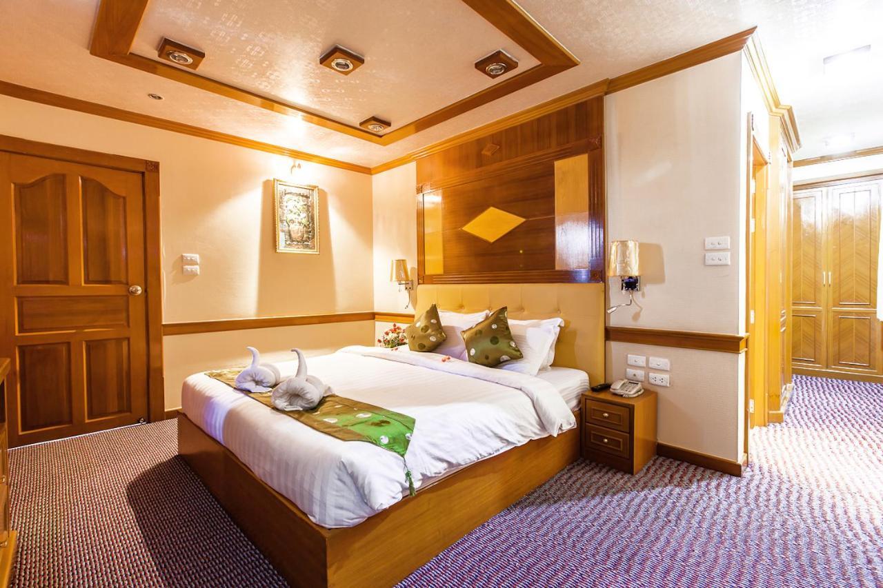 Varindavan Park Serviced Hotel 4*