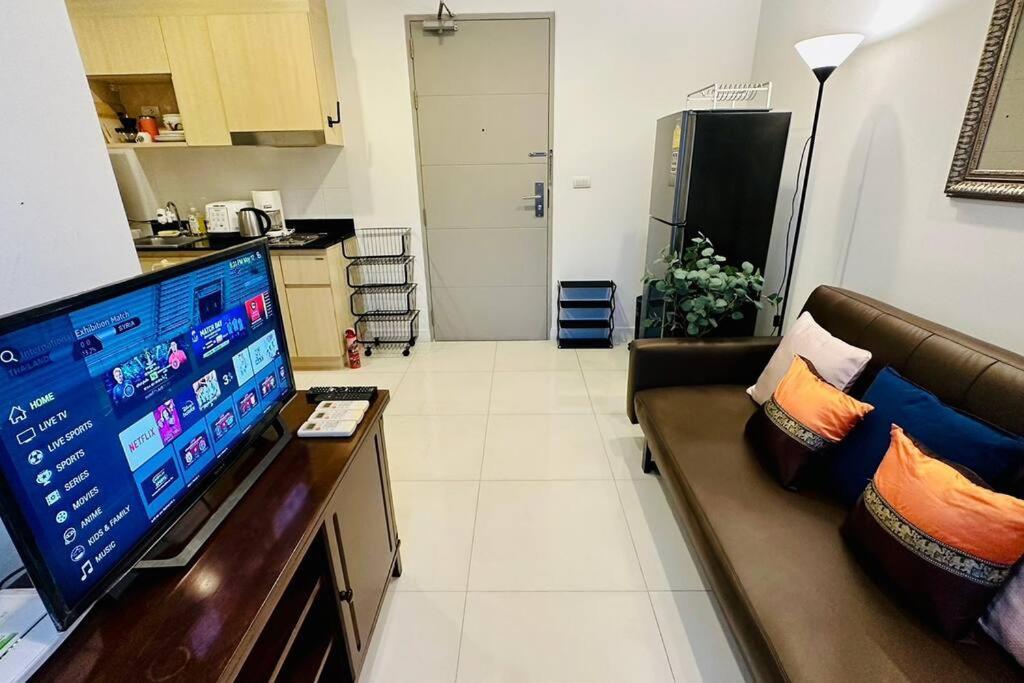 High-class 2bed Skyview Just 1-step From Bts Onnut Appartement *