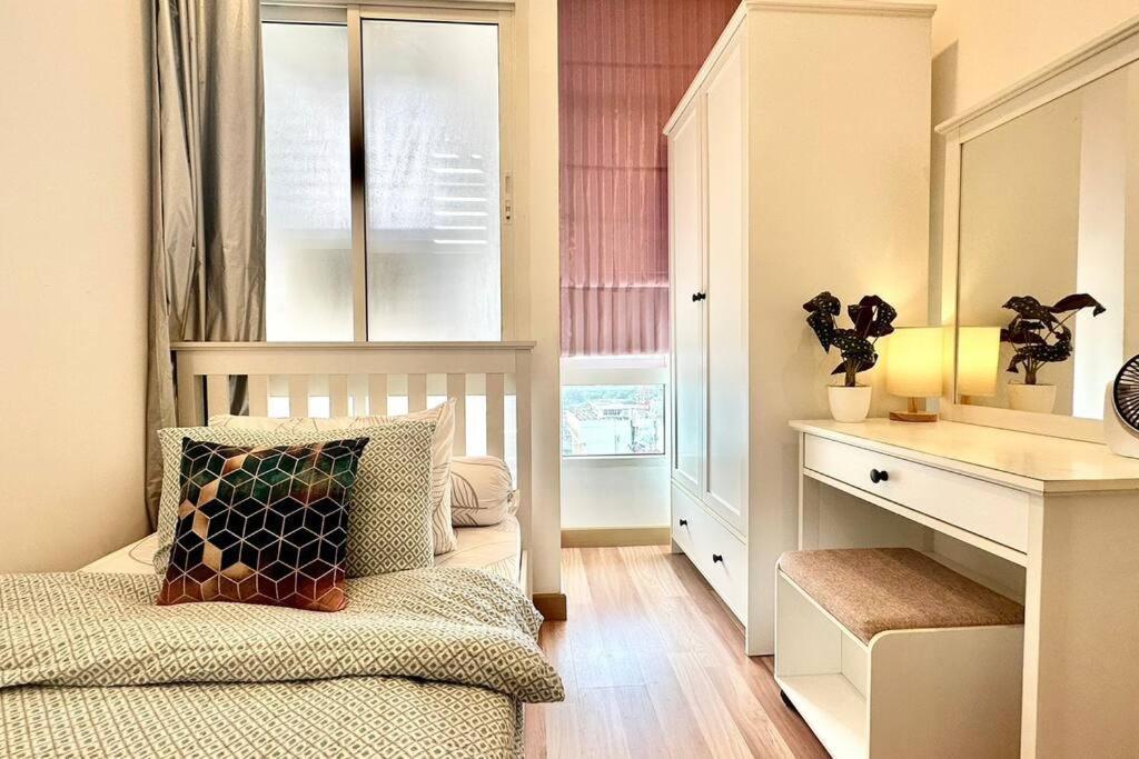 High-class 2bed Skyview Just 1-step From Bts Onnut Appartement Bangkok